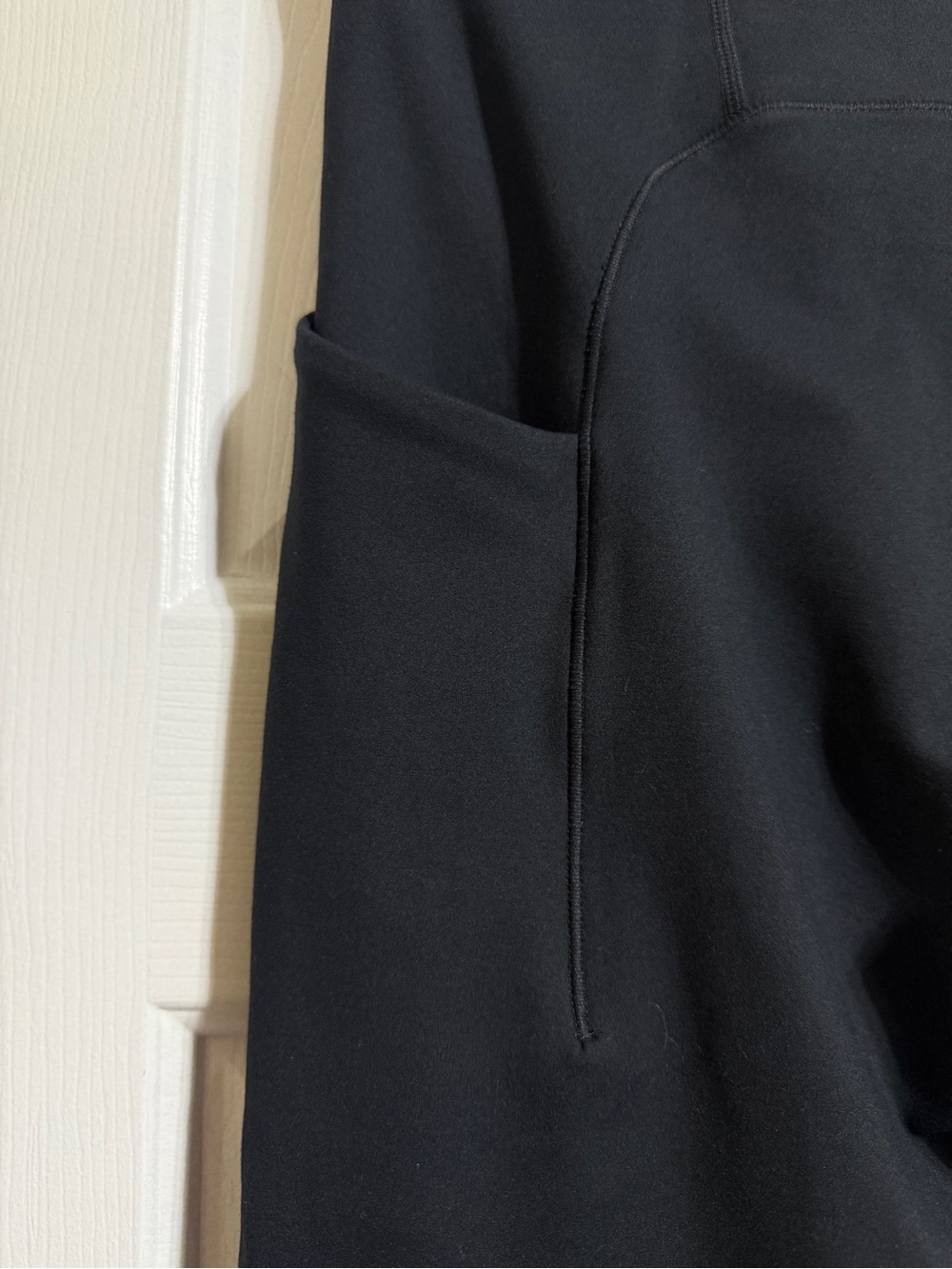 Title nine MVT Train Flare black Pants soft leggings size medium - Picture 6 of 12